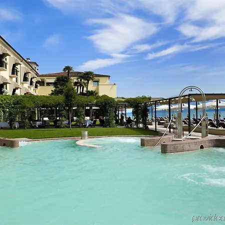 Отель Grand Terme Сирмионе